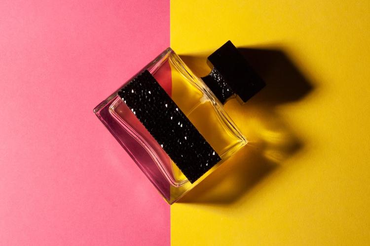 Send Miniature Perfumes to India