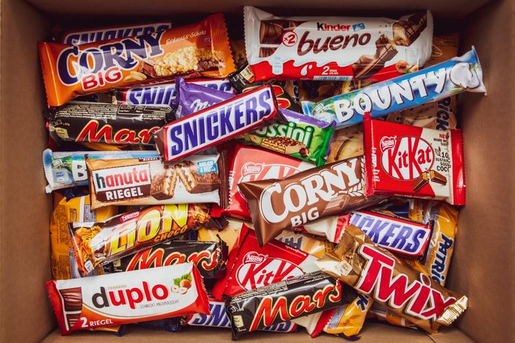 Top Chocolate Hampers to send on Rakhi