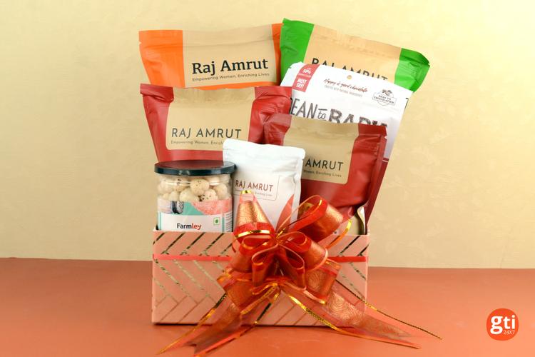 Top 5 Gourmet Hampers to send on Rakhi