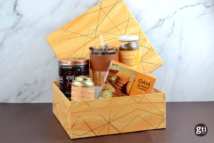 Top 5 Gourmet Hampers to send on Rakhi