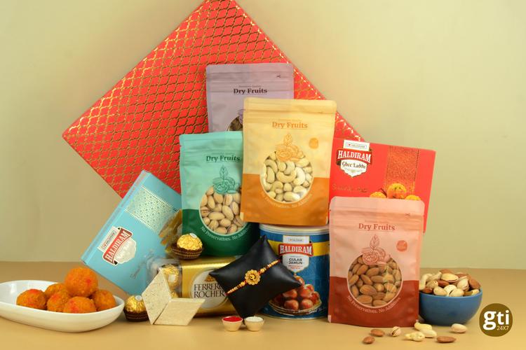 Top 5 Sweet Hampers to send on Rakhi