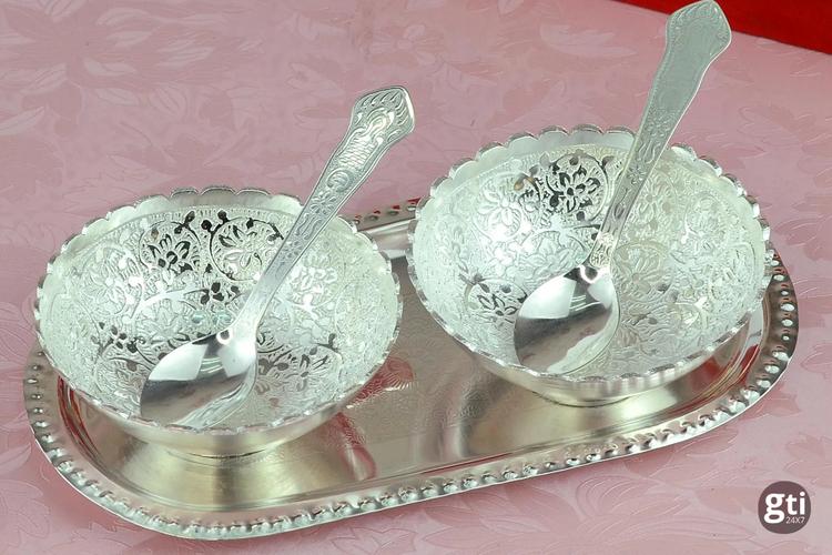 Top 8 Holi Gifts to Send to Hoshiarpur