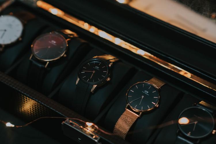 Top 10 Father's Day Gifts to Send to Hyderabad