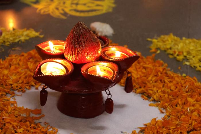 Top 8 Diwali Gifts to Send to Mumbai