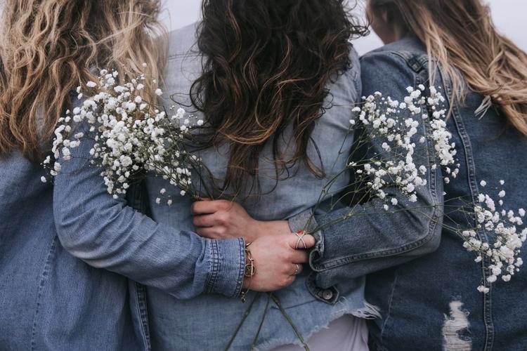 10 Gift Ideas to Make Mother’s Day Memorable