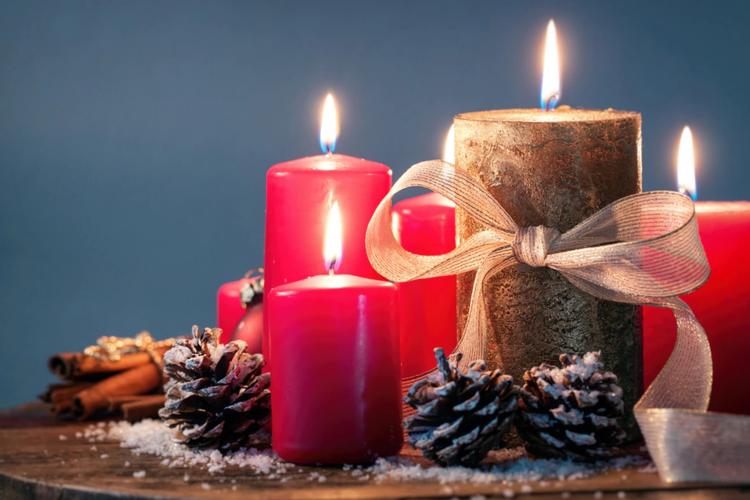 Send Home Decors items on Christmas