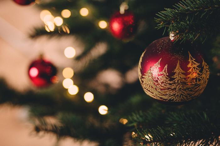 Send Enthralling Christmas Gifts to India