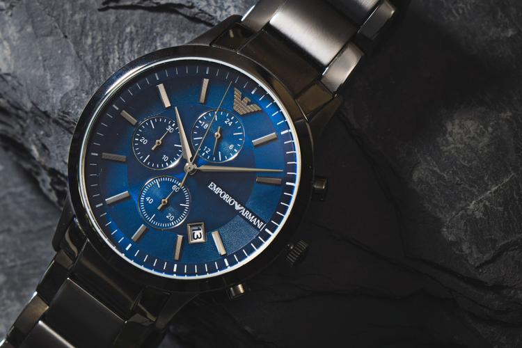 Top 10 Watches to Send as Anniversary Gifts to India 