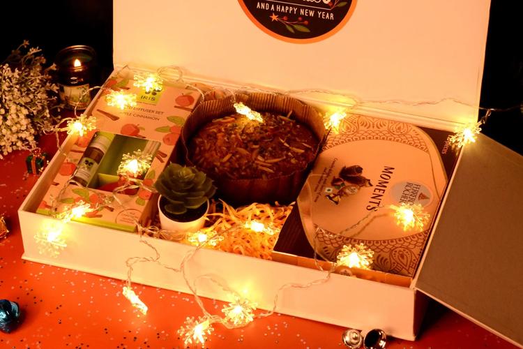 Top 5 Curated Gift Hampers