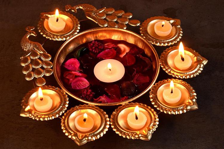 Top 15 Diwali Gifts for Friends
