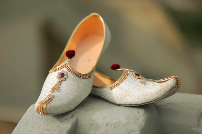 Top 10 Traditional Indian Gifts for Men