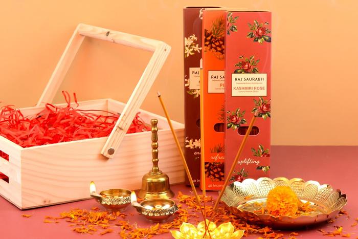 Top 10 Traditional Indian Gifts for Men