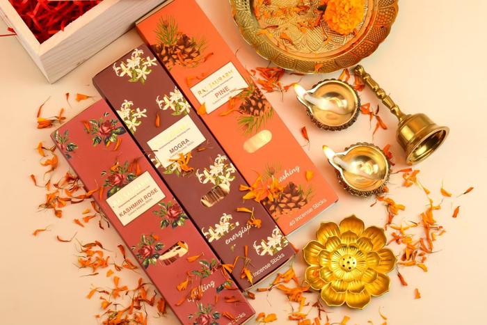 Top 10 Traditional Indian Gifts for Men