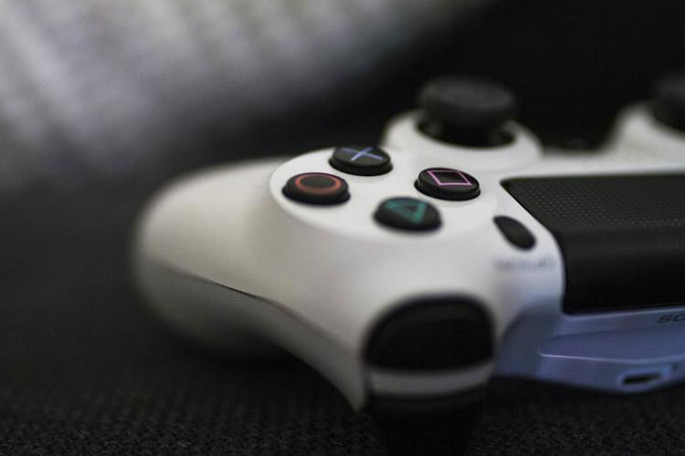 Top 10 Anniversary Gifts for Him in India