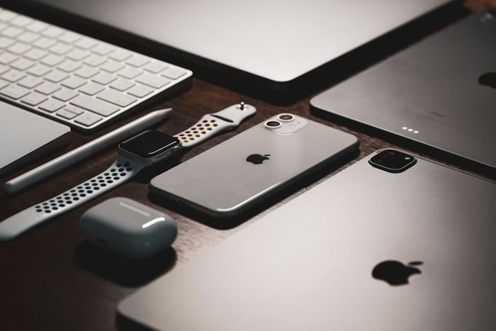 Top 10 Anniversary Gifts for Him in India