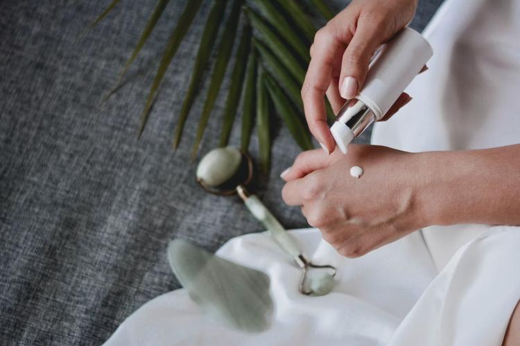 Best Personal Care Hampers to Send to India