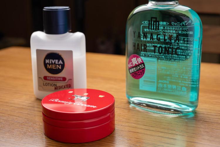 Best Grooming Gifts for Men: From Skincare to Fragrance