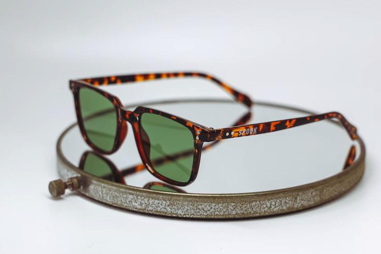 Find the perfect Sunglasses for your loved ones