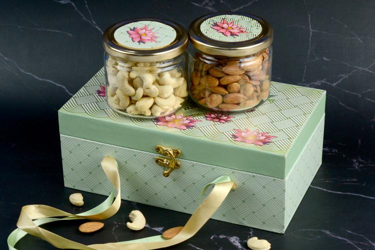 How to send dry fruits to Ludhiana?