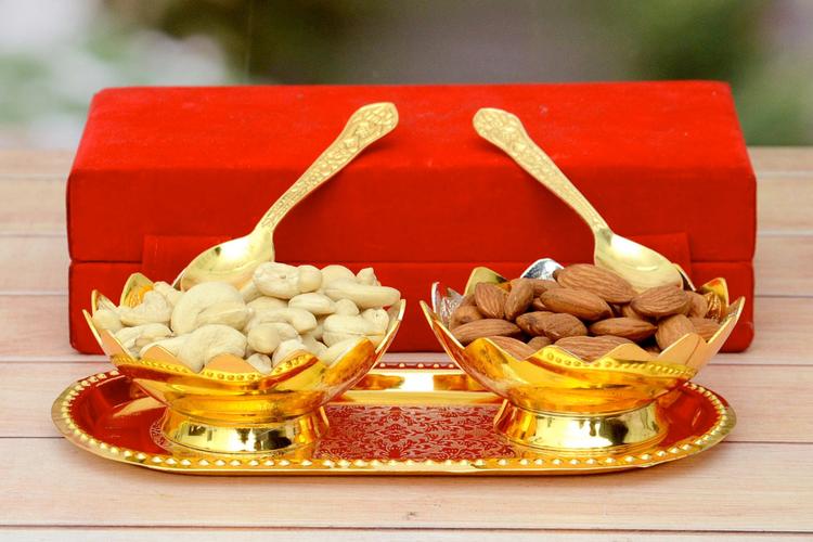 How to send dry fruits to Noida?