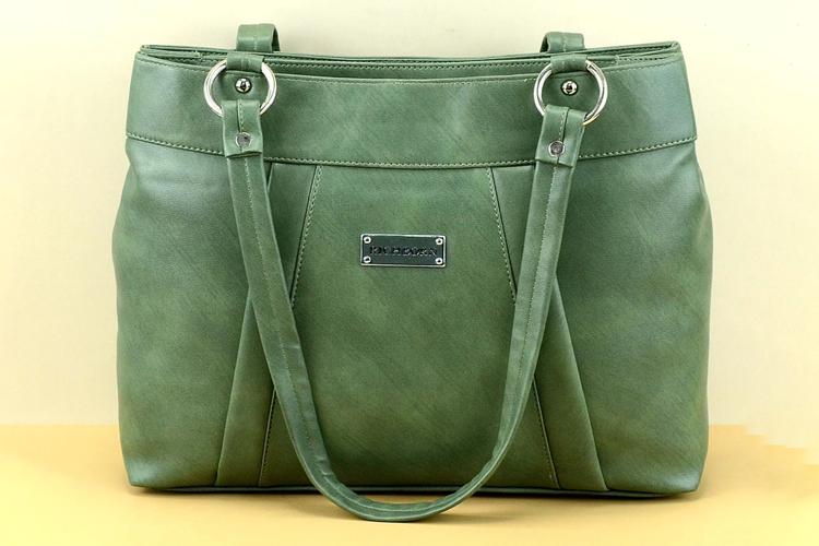 Top 6 Bags to send to India