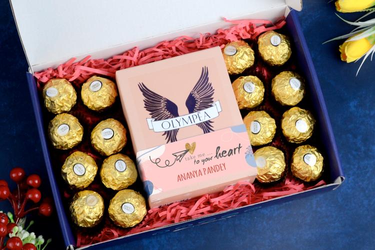 Top 8 Gifts for Fiancée in India